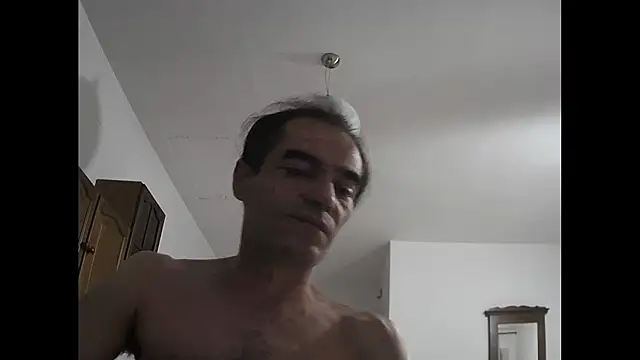 Snapshot of ReyDeBotones chatting on June 20, 2026, 8:55 pm ReyDeBotones online show from June 20, 2026, 8:55 pm