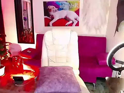 Sofia piink online show from May 27, 2026, 12:07 am