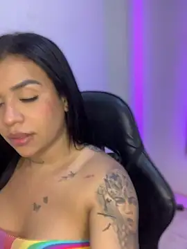 tinalove7 online show from June 11, 2026, 9:35 pm