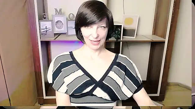  AngeliaFlow  online show from May 25, 2026, 8:20 am