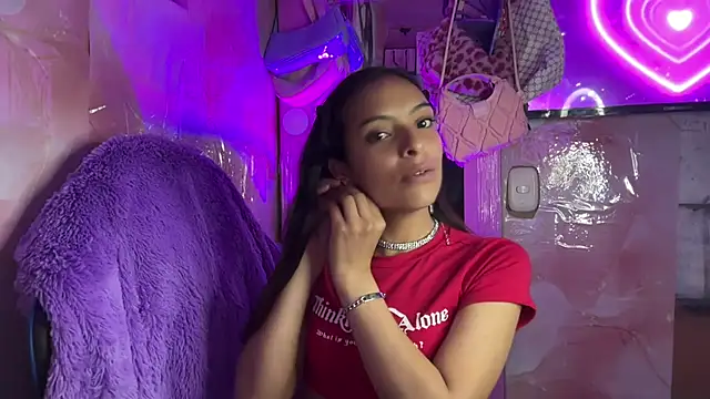 Skye Moore online show from July 29, 2026, 1:59 am