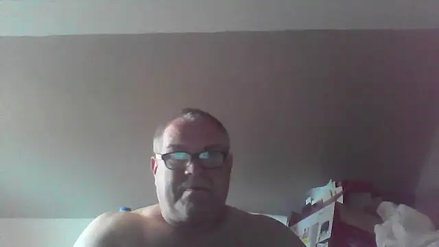 mkestr69 online show from June 24, 2026, 4:28 pm