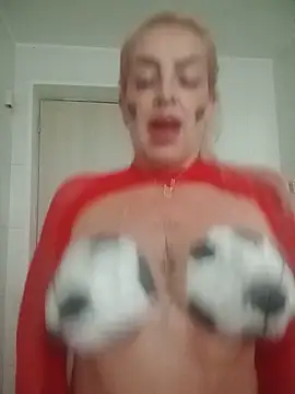 SophieWinsloow online show from June 27, 2026, 3:39 pm