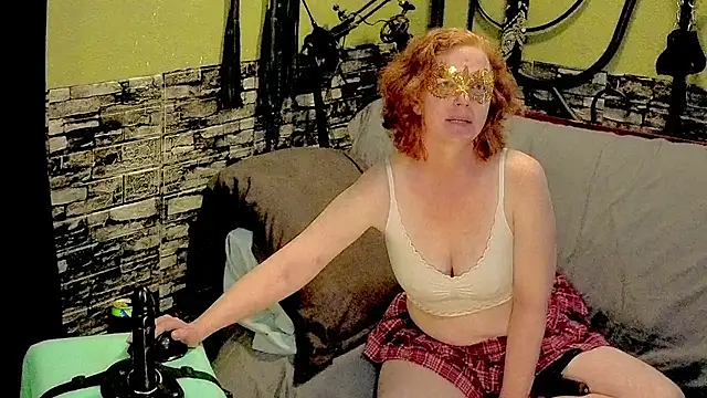 Snapshot of Scarlett_Switch chatting on July 23, 2026, 12:35 am Scarlett Switch online show from July 23, 2026, 12:35 am