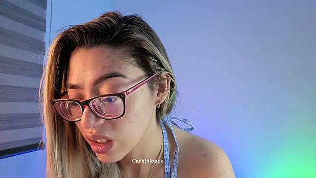 Carolblonde online show from June 12, 2026, 10:41 pm