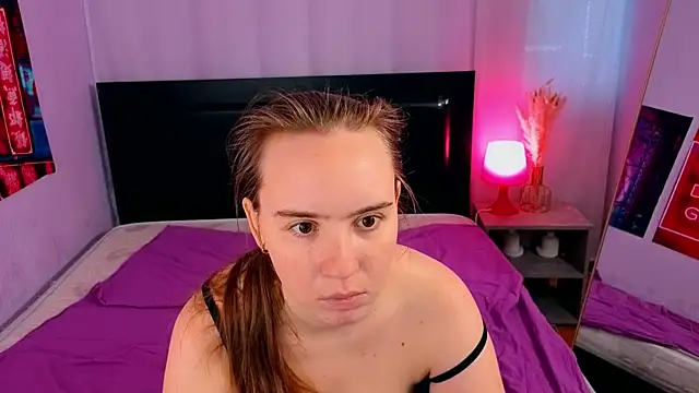Snapshot of Lika_0ne chatting on May 31, 2026, 12:01 pm Lika 0ne online show from May 31, 2026, 12:01 pm