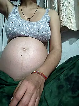 Snapshot of lovely----bhabhi chatting on March 14, 2026, 11:21 pm lovely----bhabhi online show from March 14, 2026, 11:21 pm