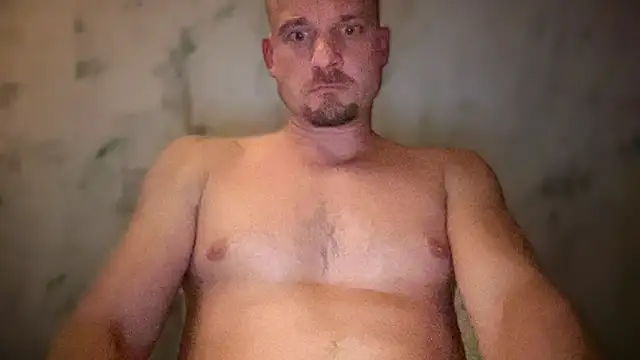 Snapshot of Hagener985 chatting on July 25, 2026, 12:31 am Hagener985 online show from July 25, 2026, 12:31 am