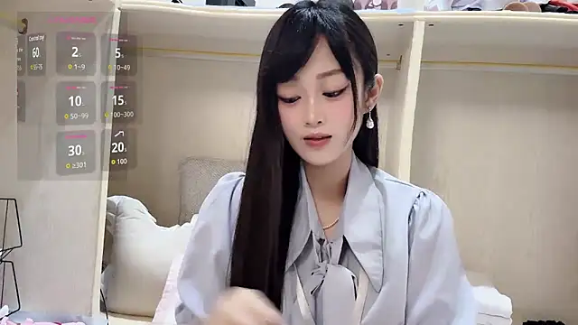 yueyue2003 online show from June 15, 2026, 12:29 pm