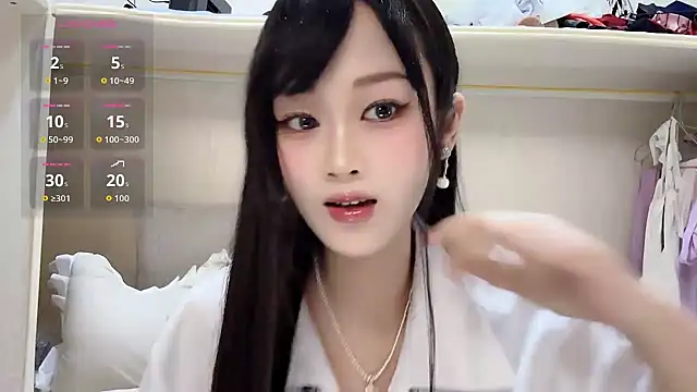 yueyue2003 online show from June 16, 2026, 12:30 pm