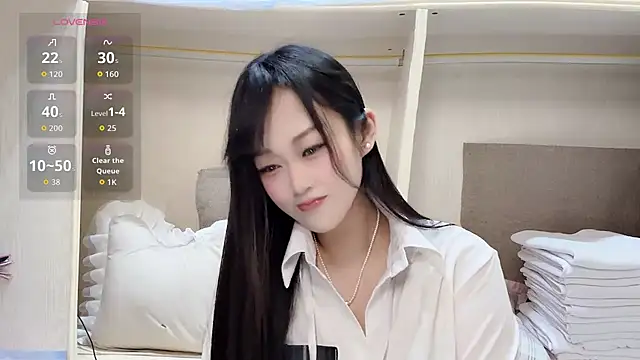 yueyue2003 online show from July 26, 2026, 12:23 pm