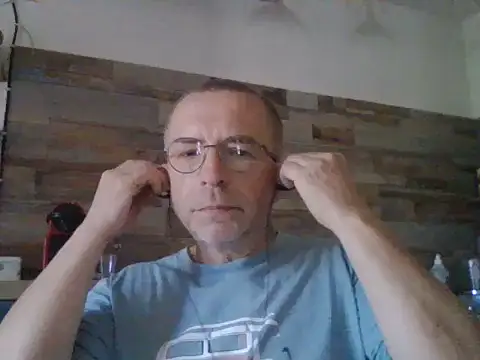 Xavspank2 online show from May 26, 2026, 7:37 am