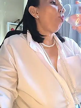 Mrsvictoriaaa online show from July 6, 2026, 7:49 pm