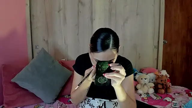 Snapshot of TANIA_06 chatting on June 21, 2026, 2:41 pm TANIA 06 online show from June 21, 2026, 2:41 pm