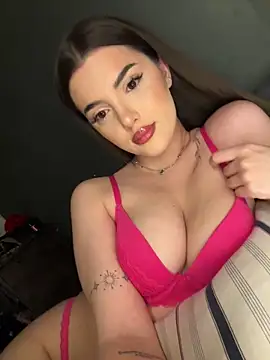 NaomiMulan online show from May 3, 2026, 10:38 pm