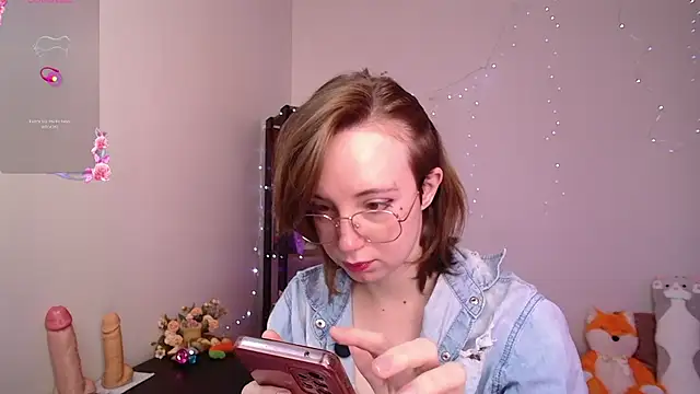 Snapshot of Elise_Nyx chatting on July 10, 2026, 11:57 am Elise Nyx online show from July 10, 2026, 11:57 am