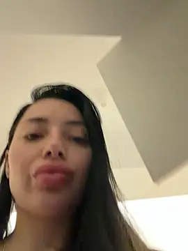 Snapshot of Mia_Splash chatting on April 22, 2026, 2:58 am Mia Splash online show from April 22, 2026, 2:58 am