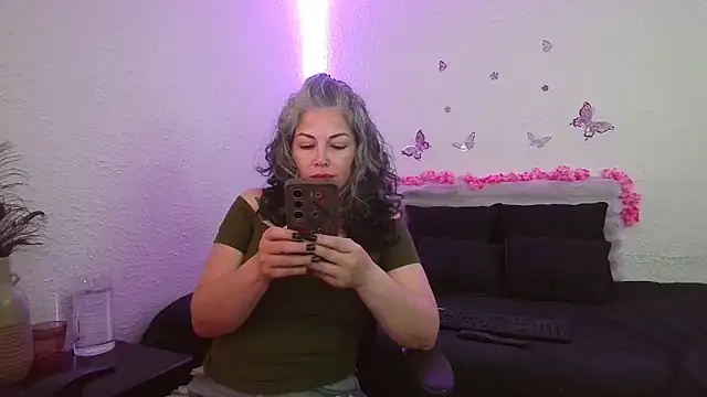 Victoria Lover online show from June 18, 2026, 4:02 am