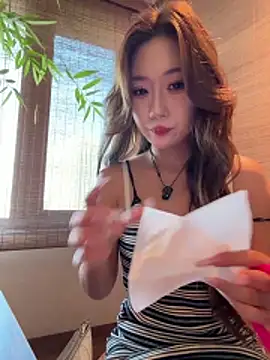 Xiaoxia-Baby online show from June 11, 2026, 5:49 am