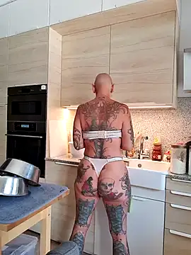 Emma Milf25 online show from May 23, 2026, 12:09 pm