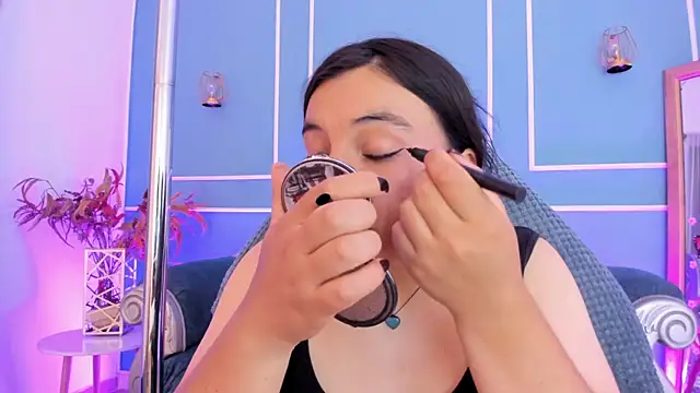 TaraTaylorr online show from June 13, 2026, 2:53 am