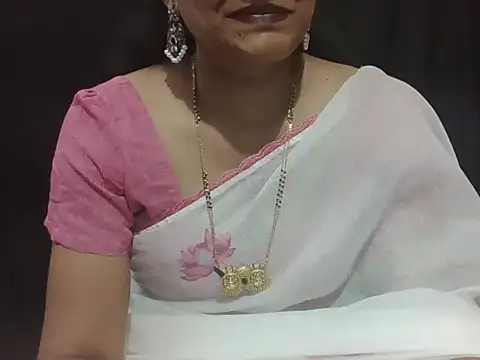 Snapshot of sugandha_bhabhi chatting on July 9, 2026, 5:39 pm sugandha bhabhi online show from July 9, 2026, 5:39 pm