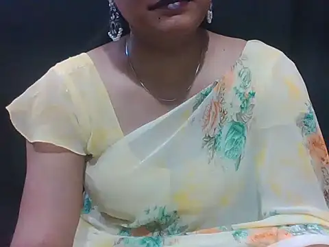 Snapshot of sugandha_bhabhi chatting on July 13, 2026, 4:43 pm sugandha bhabhi online show from July 13, 2026, 4:43 pm