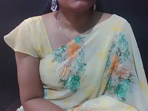 Snapshot of sugandha_bhabhi chatting on July 15, 2026, 4:45 pm sugandha bhabhi online show from July 15, 2026, 4:45 pm
