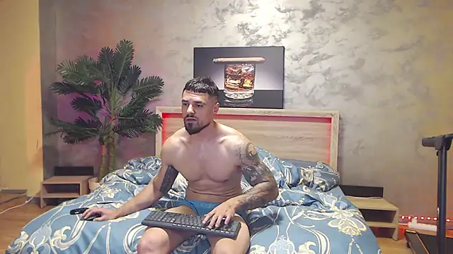 Tiberius hunk online show from May 31, 2026, 3:52 pm