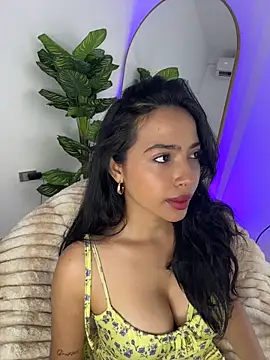  Emily Thompson  online show from June 21, 2026, 4:26 am