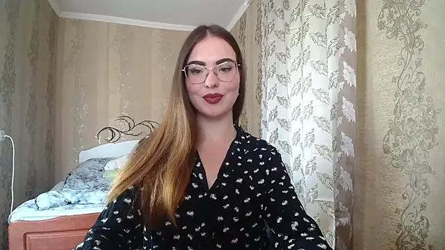 Snapshot of Leila_Kissyu chatting on June 20, 2026, 1:58 pm Leila Kissyu online show from June 20, 2026, 1:58 pm