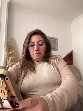 Snapshot of Luna-nevada chatting on May 11, 2026, 4:04 pm Luna-nevada online show from May 11, 2026, 4:04 pm