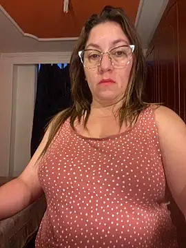 Snapshot of Luna-nevada chatting on May 21, 2026, 10:44 am Luna-nevada online show from May 21, 2026, 10:44 am