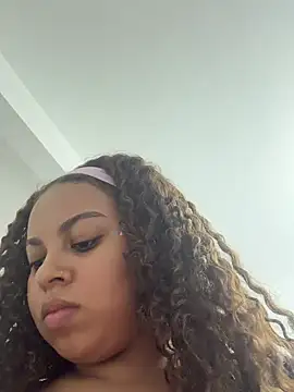 AlesiaCooper online show from June 20, 2026, 4:04 am