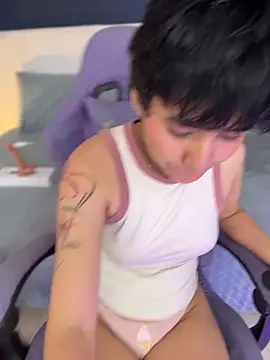 emma cute7 online show from July 28, 2026, 4:39 pm