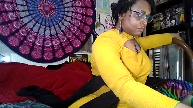 Snapshot of GardeniaFields chatting on June 25, 2026, 4:01 am GardeniaFields online show from June 25, 2026, 4:01 am
