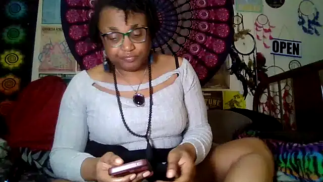 Snapshot of GardeniaFields chatting on August 2, 2026, 8:35 am GardeniaFields online show from August 2, 2026, 8:35 am