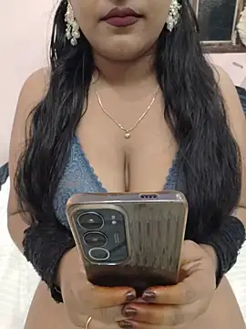 Snapshot of priya_00143 chatting on July 28, 2026, 5:56 pm priya 00143 online show from July 28, 2026, 5:56 pm