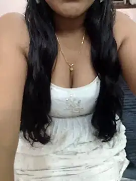 Snapshot of priya_00143 chatting on July 29, 2026, 5:00 pm priya 00143 online show from July 29, 2026, 5:00 pm