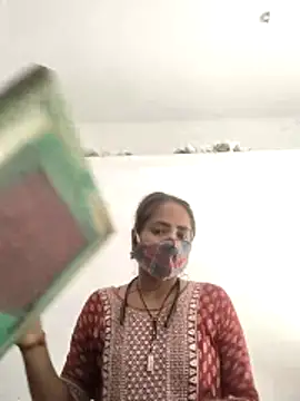 indiancute43 online show from June 17, 2026, 10:39 am
