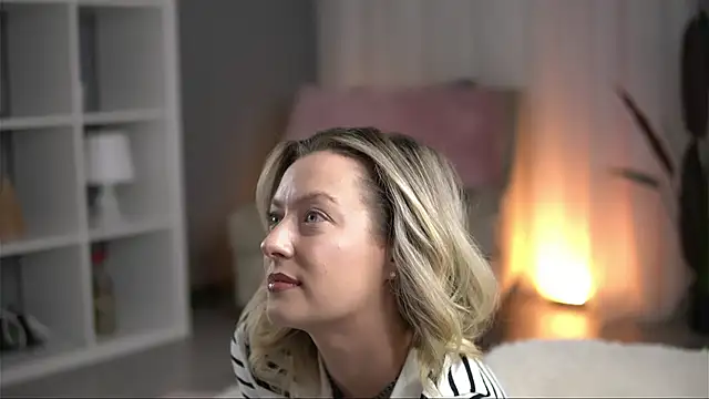 AnnastasiaMills online show from June 15, 2026, 9:39 pm