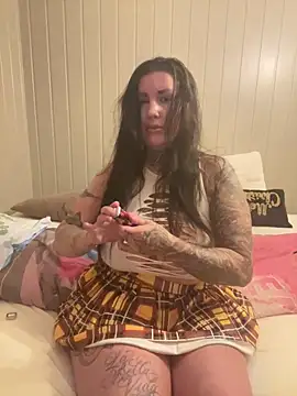 Badgyalbella online show from April 11, 2026, 7:18 pm