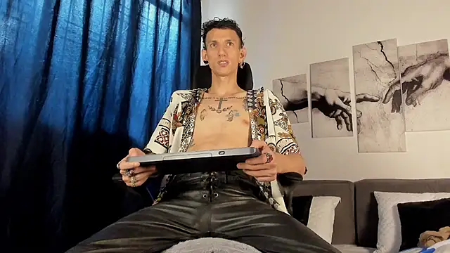 Giotrashy online show from July 21, 2026, 7:49 pm
