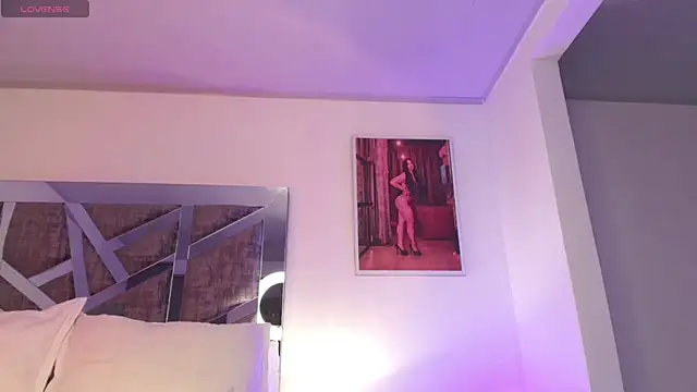Meghann sweet1993 online show from July 7, 2026, 7:23 am