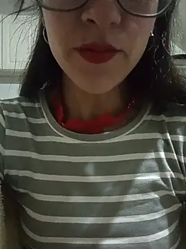 Camilitah online show from June 27, 2026, 3:33 am