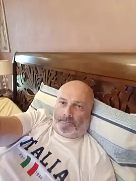 Alexis Bull online show from July 1, 2026, 2:40 pm