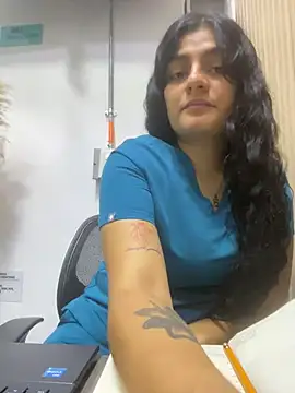 carlafox05 online show from June 1, 2026, 2:41 pm