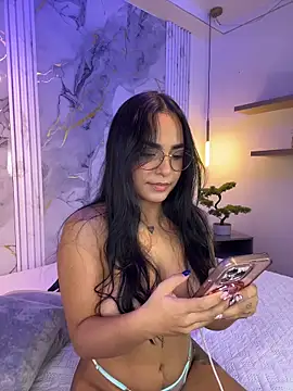 Lenna s online show from June 3, 2026, 10:04 pm