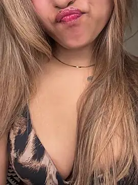 Scarlett 1819 online show from August 4, 2026, 6:10 pm