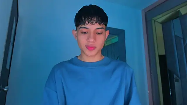 Snapshot of Sebax_Young chatting on December 5, 2025, 8:27 pm Sebax Young online show from December 5, 2025, 8:27 pm